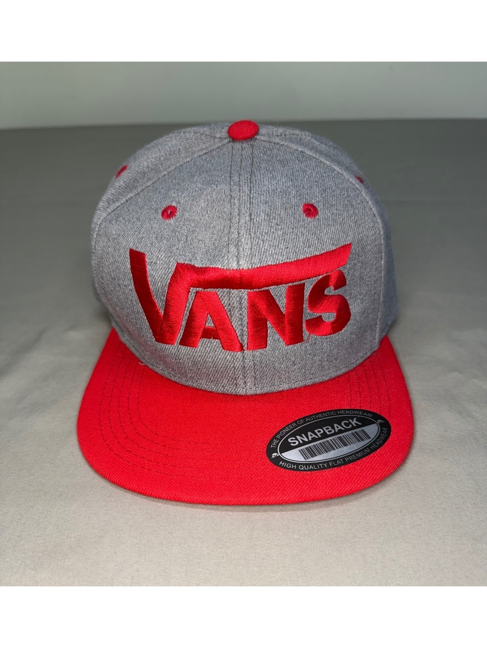 Vans gray and red snapback hat
